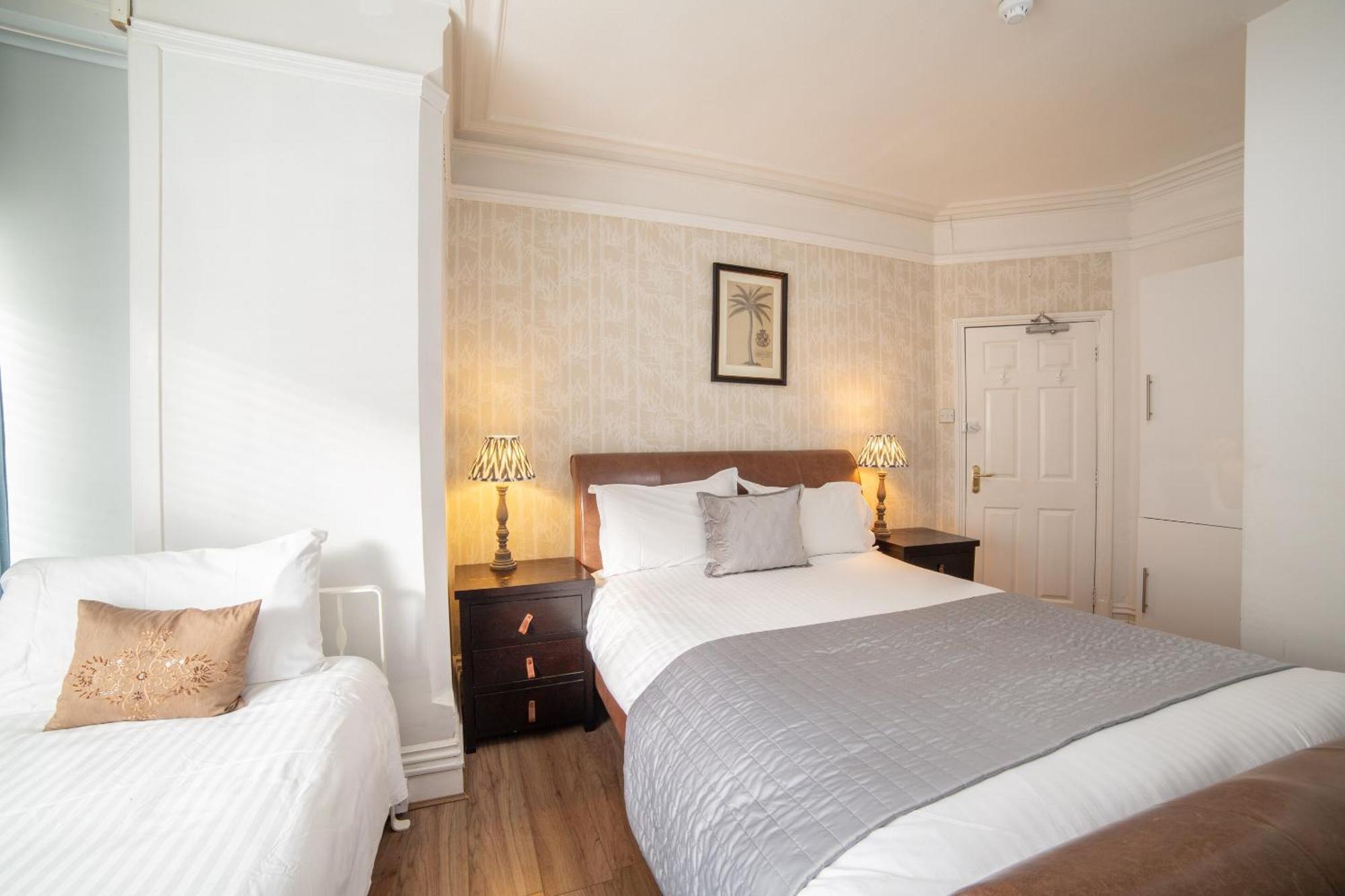 Oyo Lonsdale Guest House Oxford Buitenkant foto