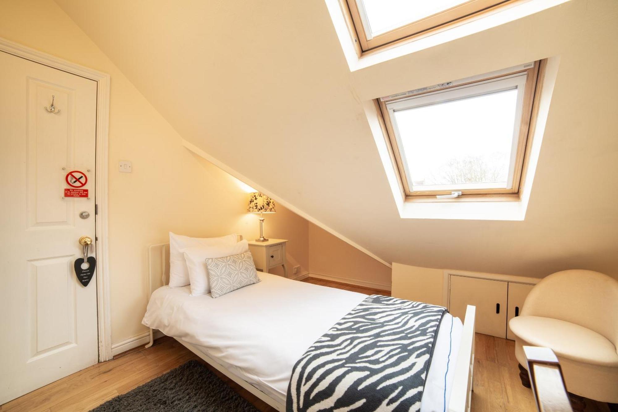 Oyo Lonsdale Guest House Oxford Buitenkant foto